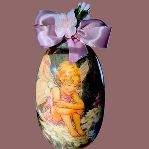 Flower Fairies egg, papier mache with a glossy coating, made in the USA 1987